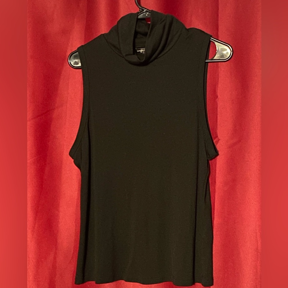 Banana Republic Black Sleeveless Blouse with Collar
